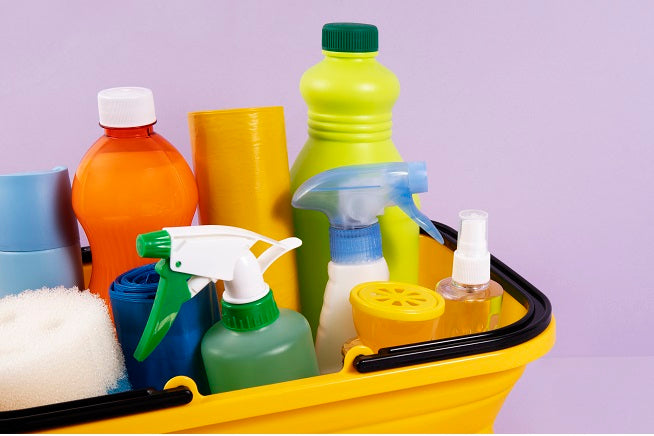 المنظفات المنزلية أونلاين في السعودية لتجربة تنظيف مثالية من سنتركو