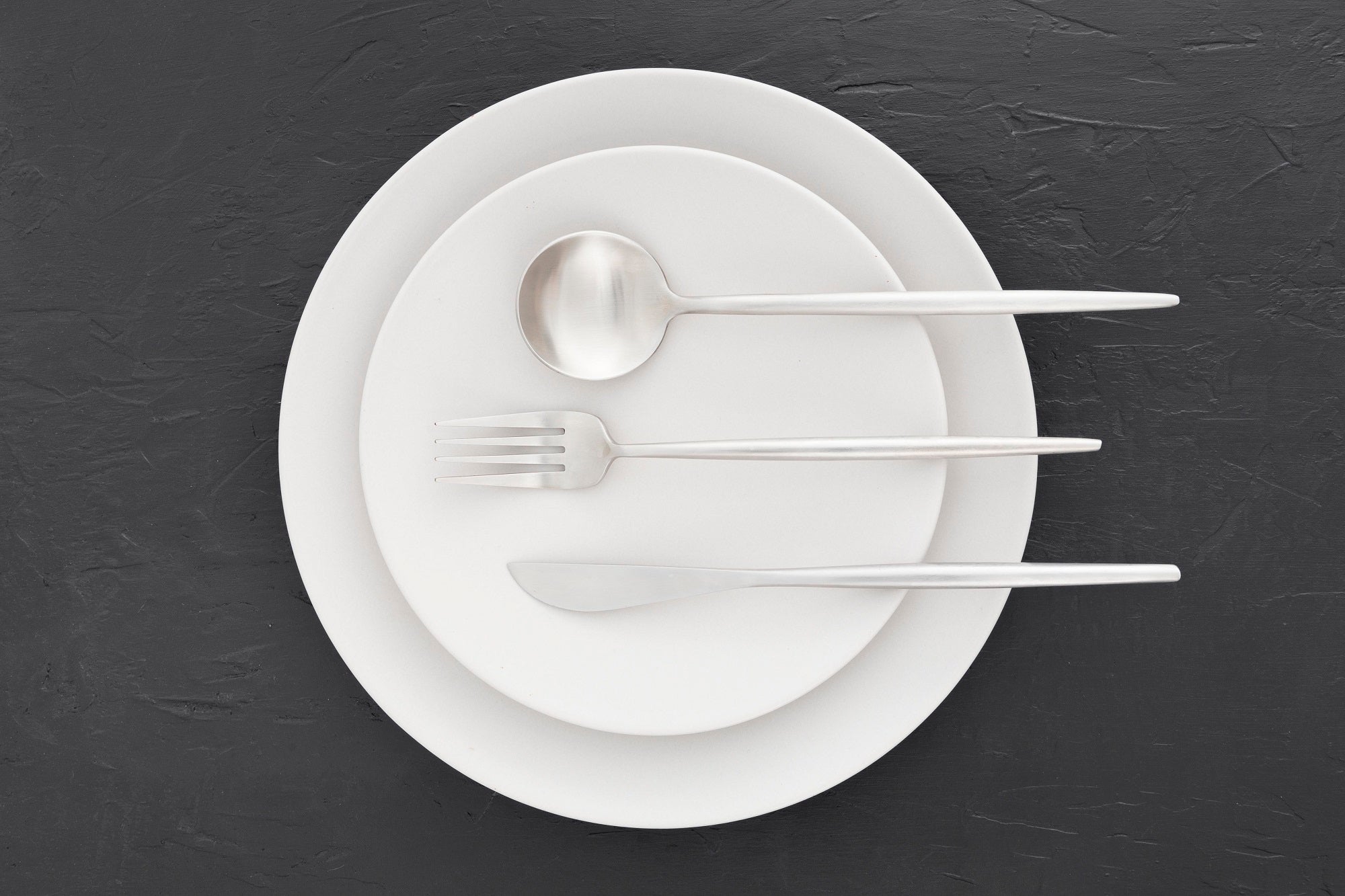 أدوات تقديم الطعام في السعودية: تميز وأناقة لمائدتك بكل سهولة