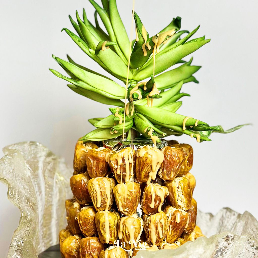 صينية التمر المحشي المميزة