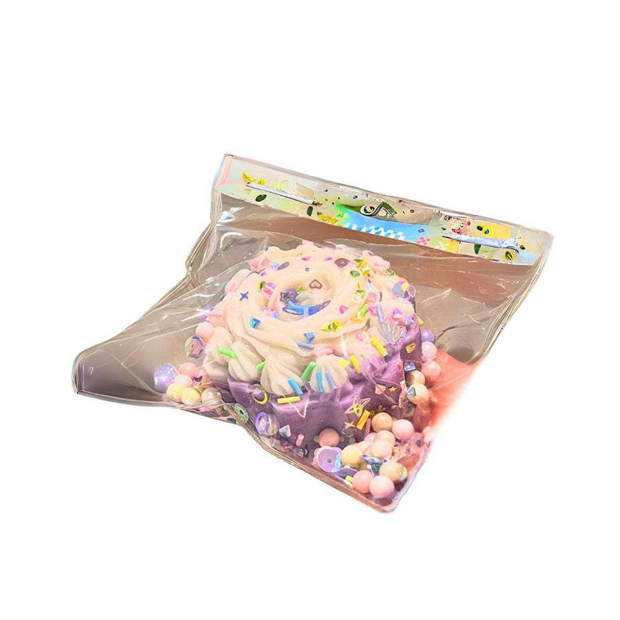 لعبة بشكل دونات ملونة